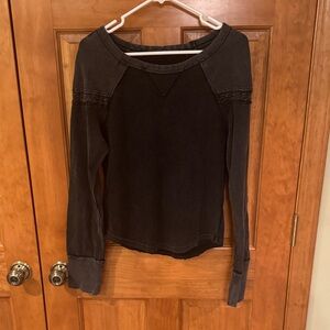 Women's Black Long Sleeve Top